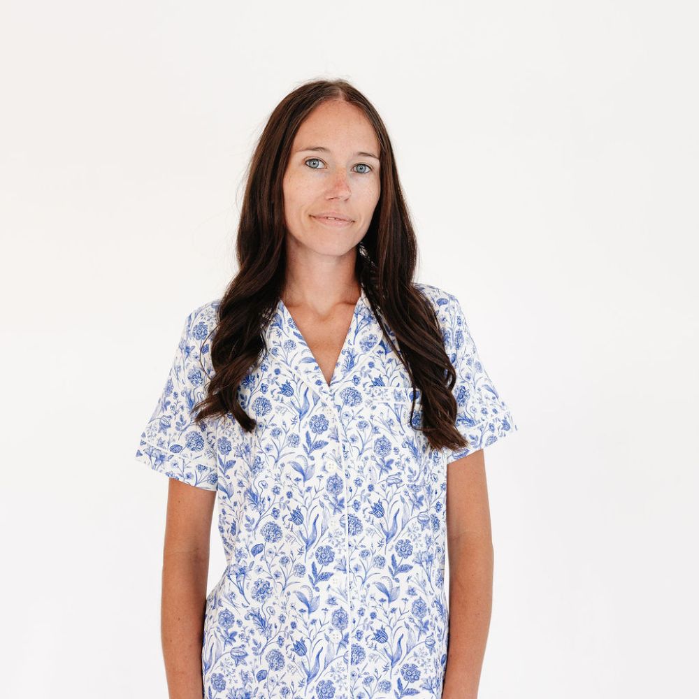 Close-up of mommy wearing porcelain vine bamboo pajama set – eczema friendly and top-ranked for softness by Motette