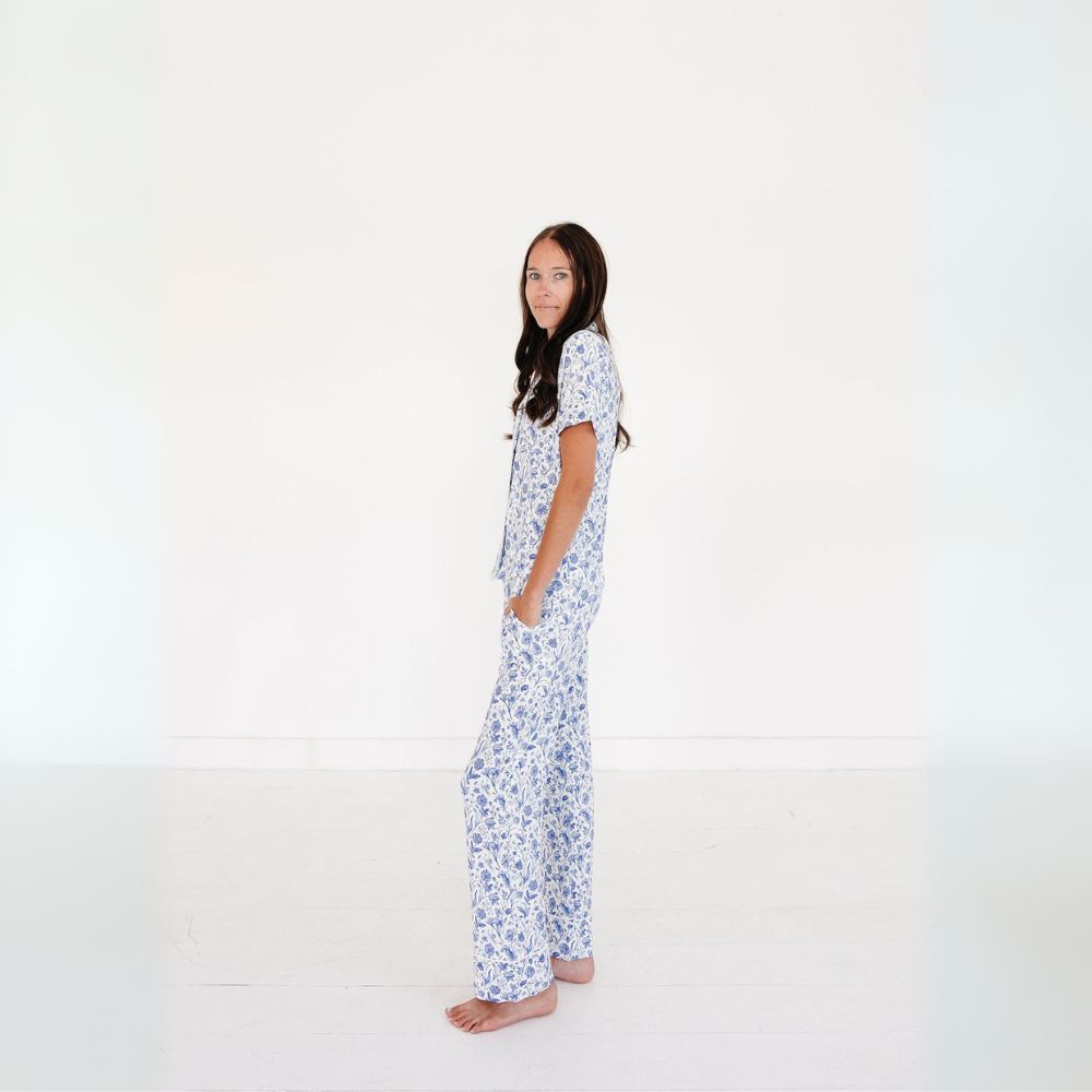 Side view of mommy in porcelain vine bamboo pajamas – eczema friendly and top-ranked softness by Motette